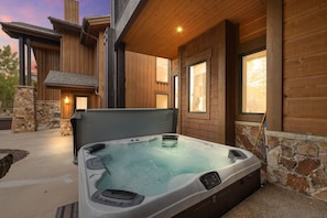Property grounds - Gondola to ski,  AC, Pool, Private Hot Tub, Close to Everything (Park City)