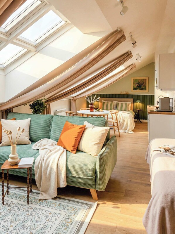 1 bedroom, iron/ironing board, travel crib, WiFi