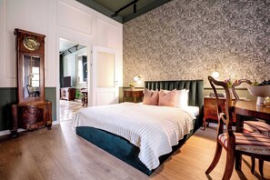 2 habitaciones, tabla de planchar con plancha, cuna de viaje y wifi 