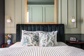 2 bedrooms, iron/ironing board, travel crib, WiFi