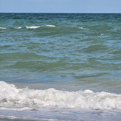 Spacious Beach House Steps to Sand in delightful Ocean Isle Beach NC
