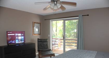 Comfortable End Unit Townhome