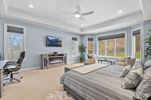 5 عدّة غرف نوم ومكتب ومكواة/لوح كي وسرير سفر