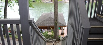 Awesome Waterfront Townhome on Lake DeSoto