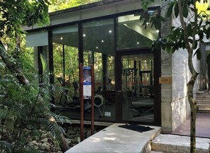 Shower, hair dryer, towels, soap - Vacation Mode Casa 
The townhome with an easy vibe
 (Akumal)