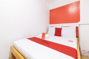 Unclassified image, 3 of 13, button - RedDoorz @ DBuilders Rooms Ph1 Taguig (Taguig)