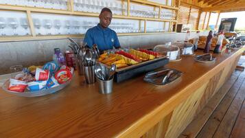 Daily buffet breakfast for a fee