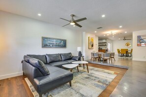 Una Smart TV, libros