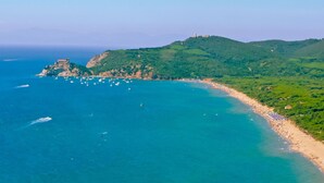 Beach - Cosy apartment in villa for 4 guests with WIFI, A/C, pool, TV and terrace (Castiglione Della Pescaia)