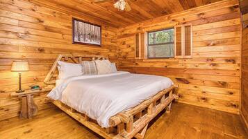 3 slaapkamers, een strijkplank/strijkijzer, wifi, beddengoed