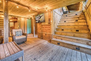 Interior - Rustic - Mountain Views - Jacuzzi - Pet Friendly - Party Deck - Game Room - Wifi (Blue Ridge)