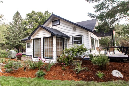 Serenity Cottage - Private Yard, Sauna, ATV Trails