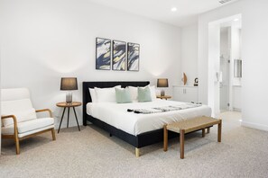 3 bedrooms, iron/ironing board, free WiFi, bed sheets - Play Paradise: Spacious retreat in La Quinta with private pool & mountain views. (La Quinta)