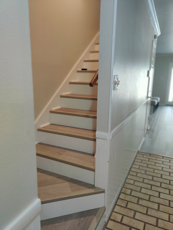 Interior - Cozy 2-bedroom townhome in pleasant Beaumont with AC, WiFi (Beaumont)