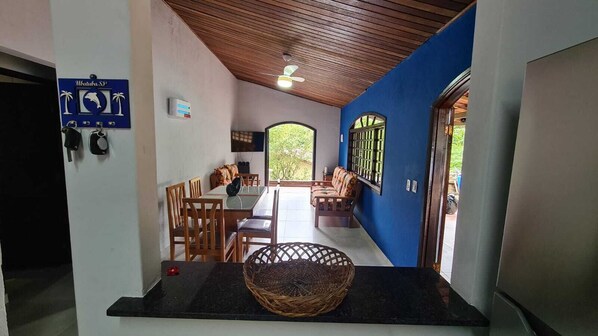 Dining - Marine Corner, Ubatuba (Praia da Fortaleza Ubatuba)