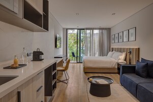 Premium bedding, free minibar items, in-room safe, desk