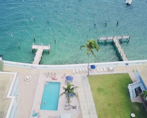 Piscina all'aperto, una piscina riscaldata