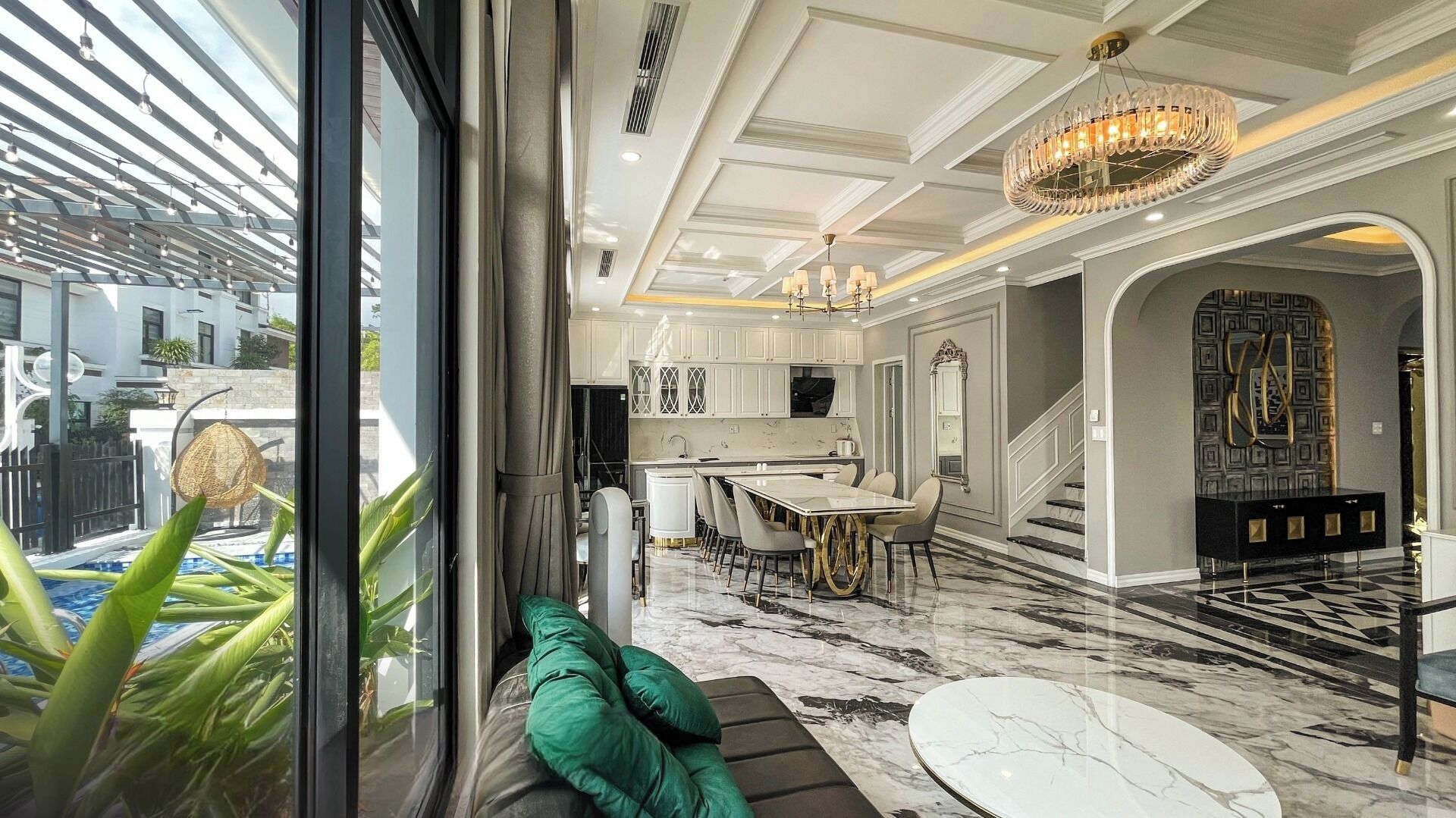 Elite Villa, 6 Bedrooms, Private Pool, Courtyard View | Living area | Flat-screen TV