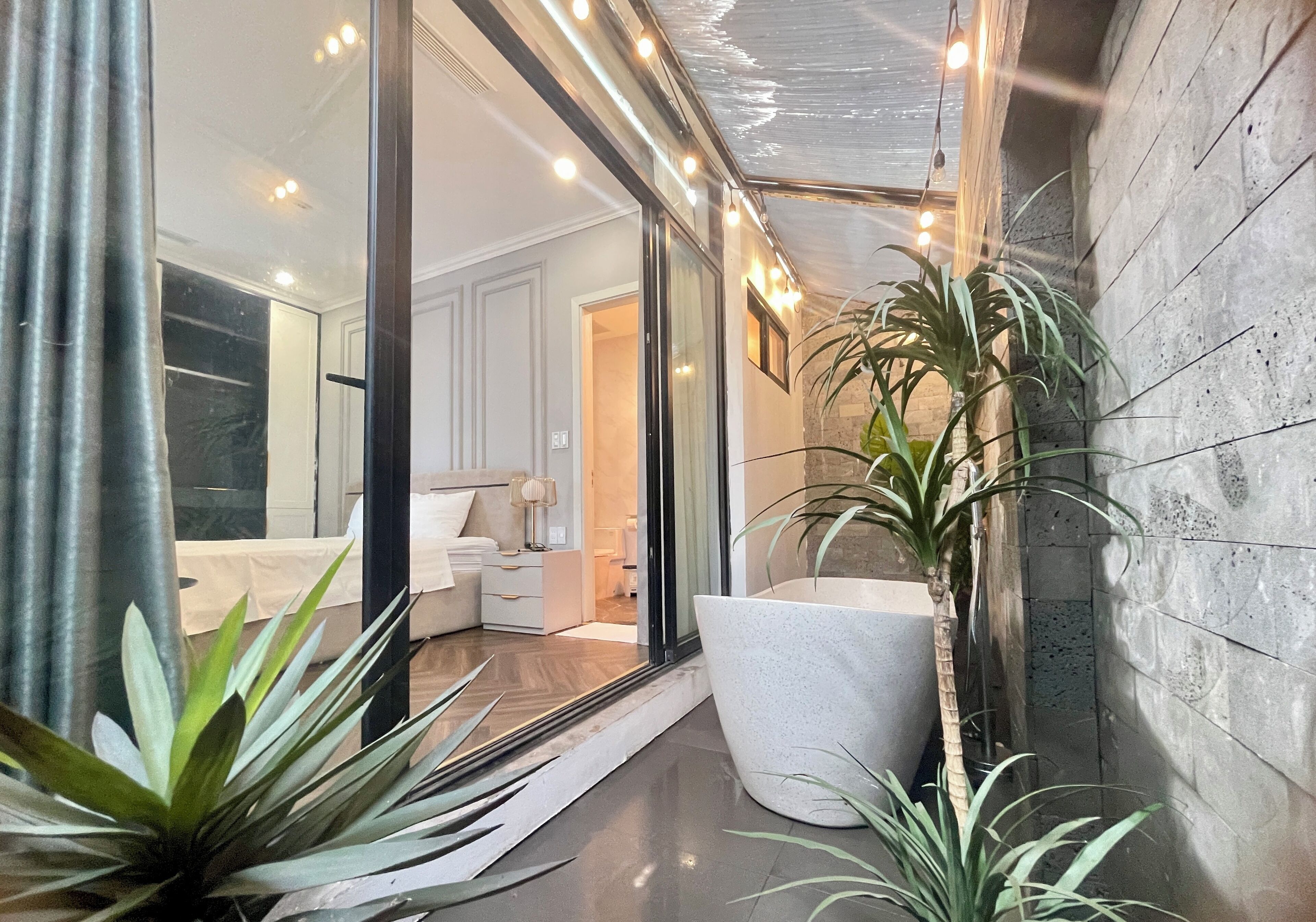 Elite Villa, 6 Bedrooms, Private Pool, Courtyard View | Bathroom | Hair dryer, slippers, towels, soap