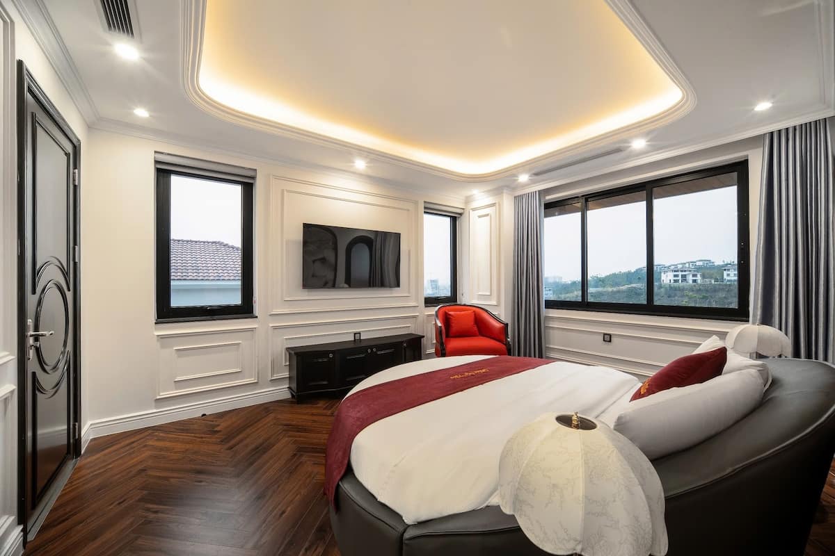 Premium-Villa, 6 Schlafzimmer, eigener Pool | Minibar, Schreibtisch, laptopgeeigneter Arbeitsplatz