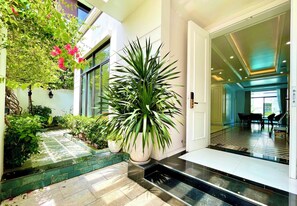 Entrée de l’hébergement