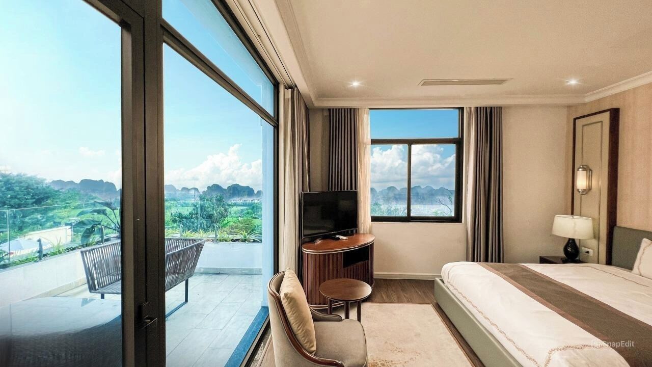 Design Villa, 5 Bedrooms, Private Pool, Courtyard View | Minibar, desk, laptop workspace, blackout drapes