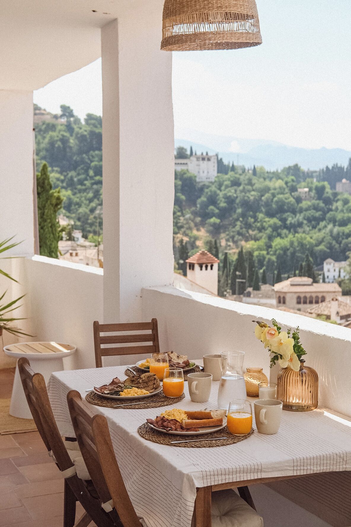 تناول الطعام بالخارج