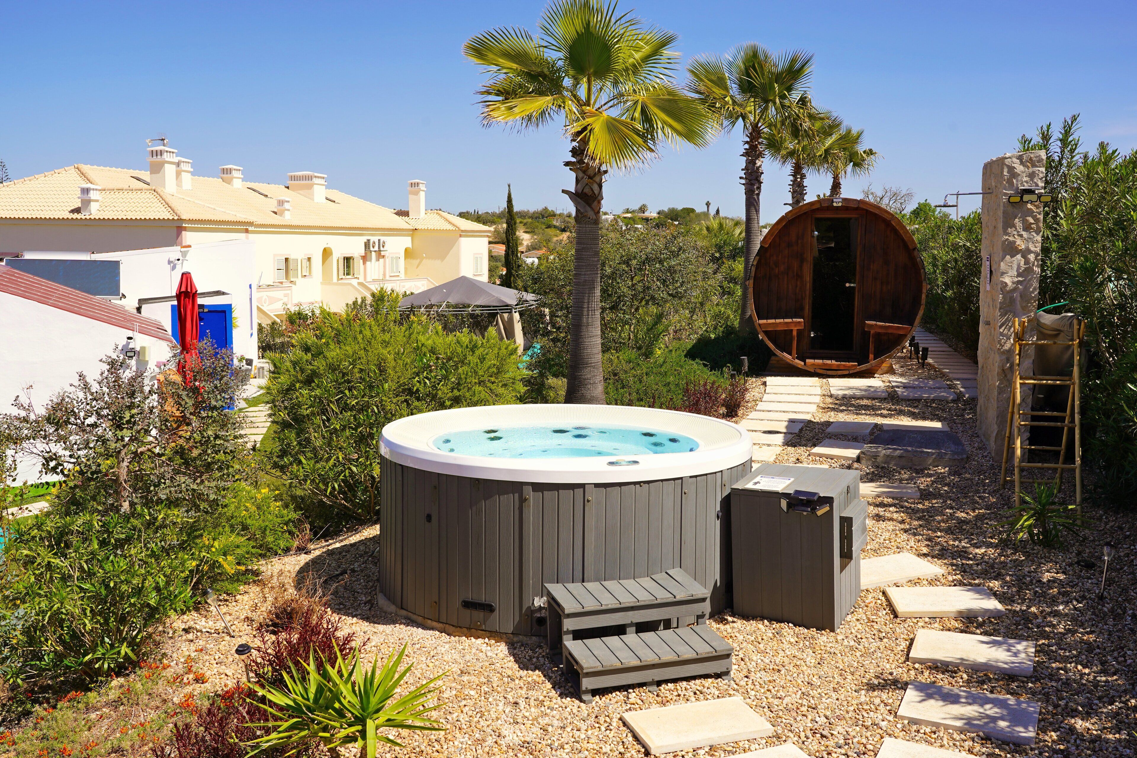 Bain à remous extérieur