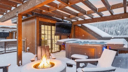 Classic Views | Hot Tub | Game Lounge