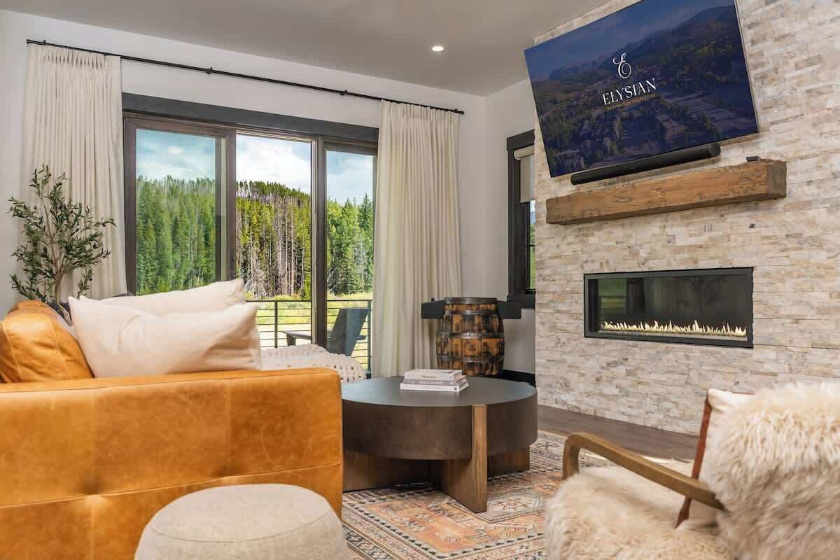 TV, fireplace, stereo, offices