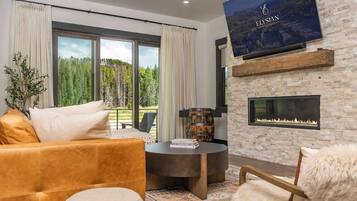 TV, fireplace, stereo, offices