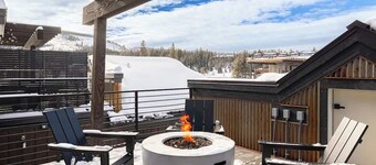 Rocky Mountain | Mountain & River View • Downtown