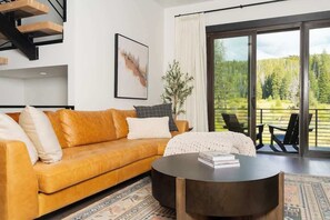 TV, fireplace, stereo, offices