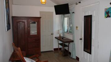 2 bedrooms, iron/ironing board, travel crib, free WiFi