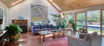 Spacious 5-br 4-bath Pool in East Hamptons