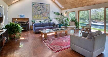 Spacious 5-br 4-bath Pool in East Hamptons