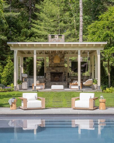 Luxurious 8 Bedroom Retreat With Pool East Hampton