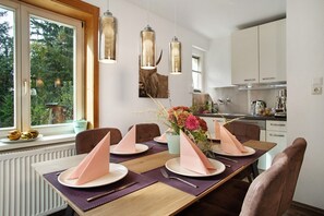 Dining - Holiday Home 'Casa Orazio Haus In Bregenz' with Private Terrace, Private Garden and Wi-Fi (Bregenz)