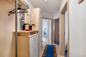 Interior - Apartment 'Ferienwohnung 1 Og - Rechts with Mountain View and Wi-Fi (Lautenbach)