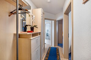 Interior - Apartment 'Ferienwohnung 1 Og - Rechts with Mountain View and Wi-Fi (Lautenbach)