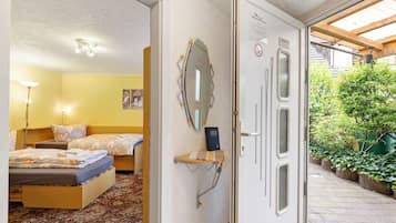 1 室のベッドルーム、WiFi (無料)、ベッドシーツ