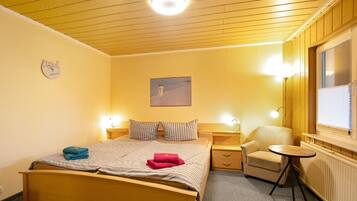 1 室のベッドルーム、WiFi (無料)、ベッドシーツ