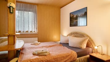 1 bedroom, free WiFi, bed sheets