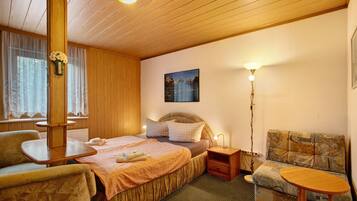 1 bedroom, free WiFi, bed sheets