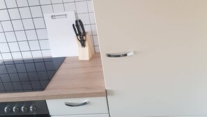 Kaffetrakter/tekoker, kjøleskap, mikrobølgeovn og ovn