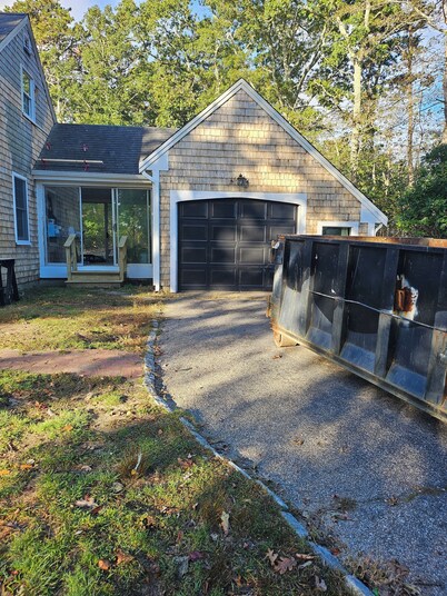 Weekly 4-bedroom house in marvelous Harwich with AC, WiFi.