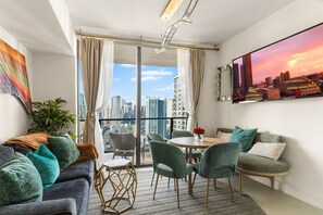 Smart TV - Dreamy 1BR Penthouse | Balcony Views + Luxe Pool (Miami)