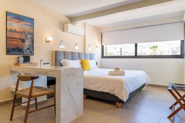 Elite Studio | Pillowtop beds, in-room safe, blackout drapes, iron/ironing board -  Colmena Hotel Los Cabos Marina (Cabo San Lucas)
