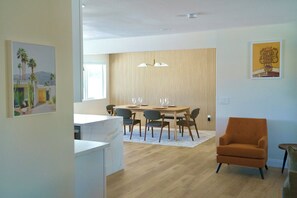 Dining - Palm de Luxe, Villa and Pool on golf course - 29 days minimum (Palm Desert)