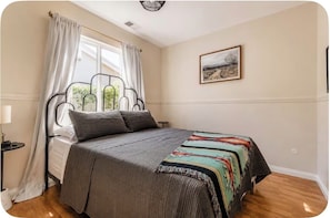 5 habitaciones, escritorio, tabla de planchar con plancha y wifi gratis